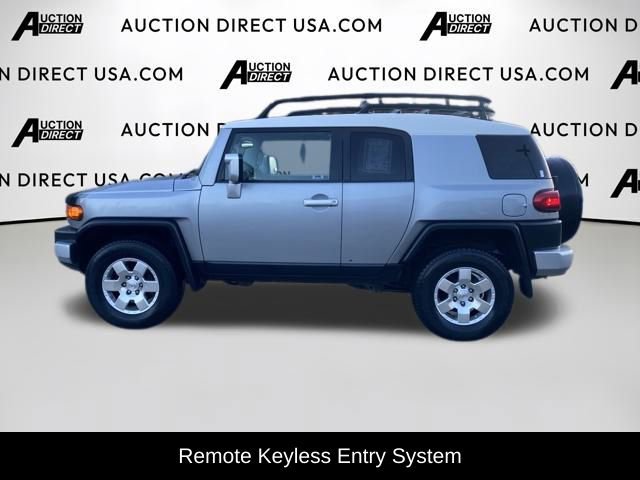 Used 2010 Toyota FJ Cruiser 4WD image 3