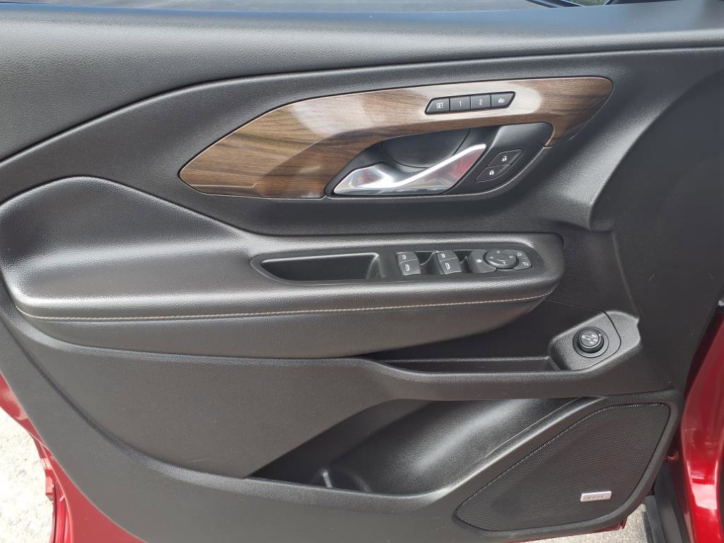 Used 2019 GMC Terrain Denali w/ Advanced Safety Package AWD/4WD image 6