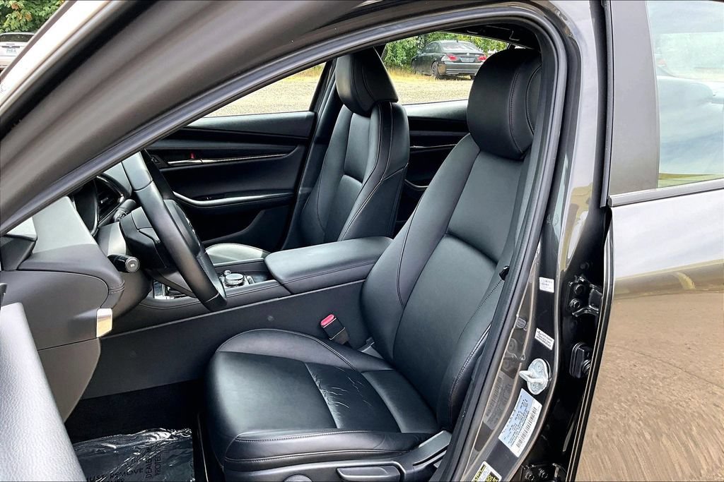 Used 2019 MAZDA MAZDA3 Sedan FWD image 9