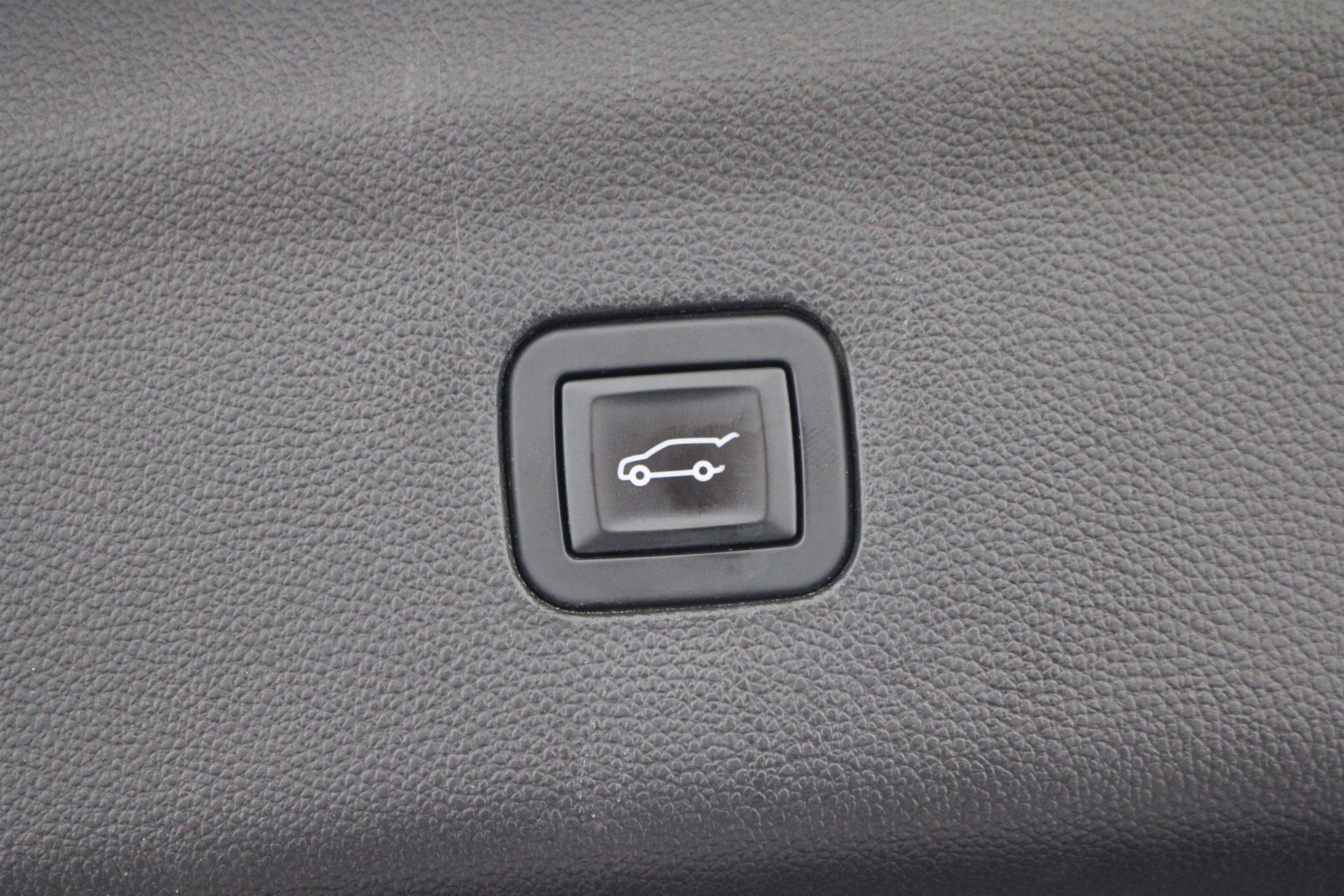 Used 2019 Buick Enclave Avenir w/ Trailering Package, 5000 lbs. FWD image 29