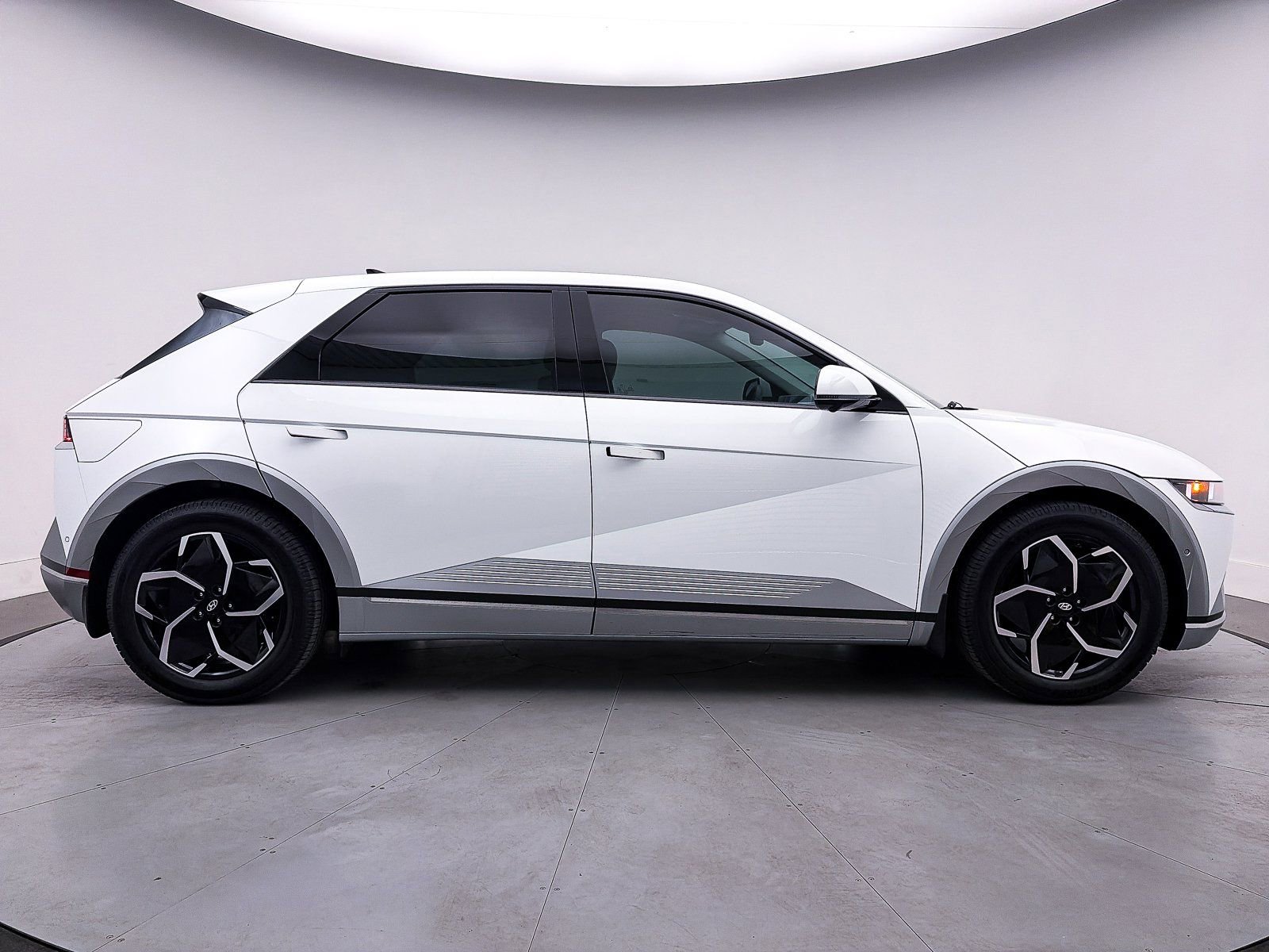 Used 2023 Hyundai Ioniq 5 Limited image 41