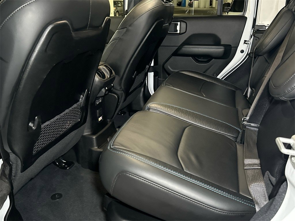 Used 2024 Jeep Wrangler High Altitude image 16
