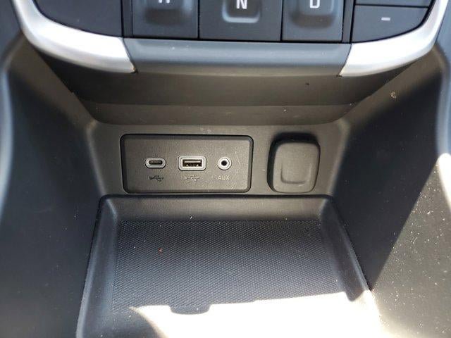 Used 2024 GMC Terrain SLE AWD/4WD image 26