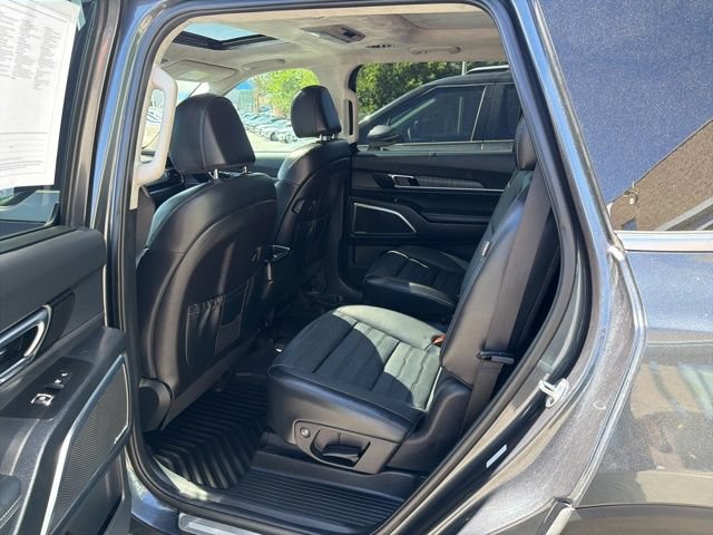 Used 2024 Kia Telluride SX Prestige w/ Towing Package AWD/4WD image 22