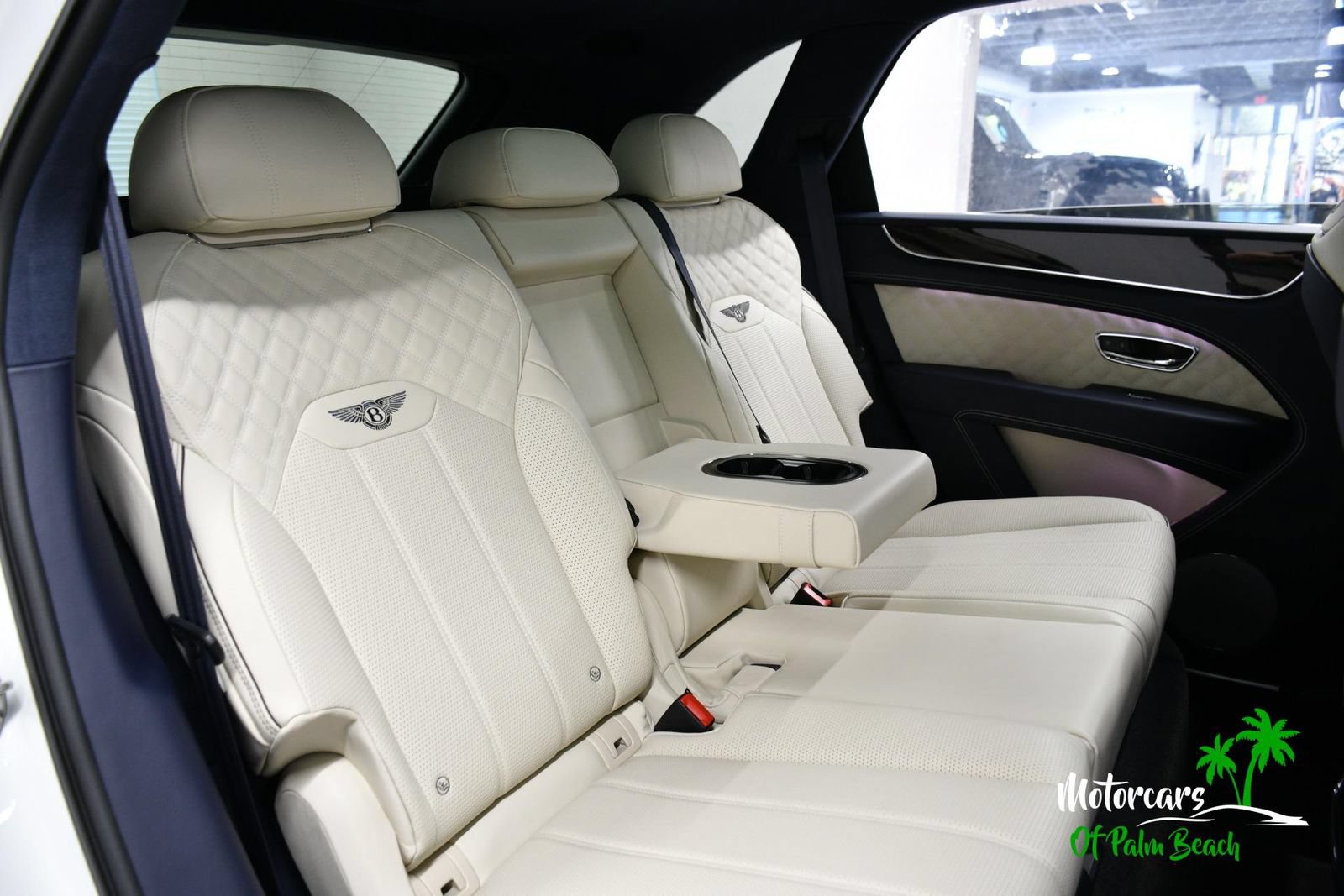 Used 2023 Bentley Bentayga AWD/4WD image 65