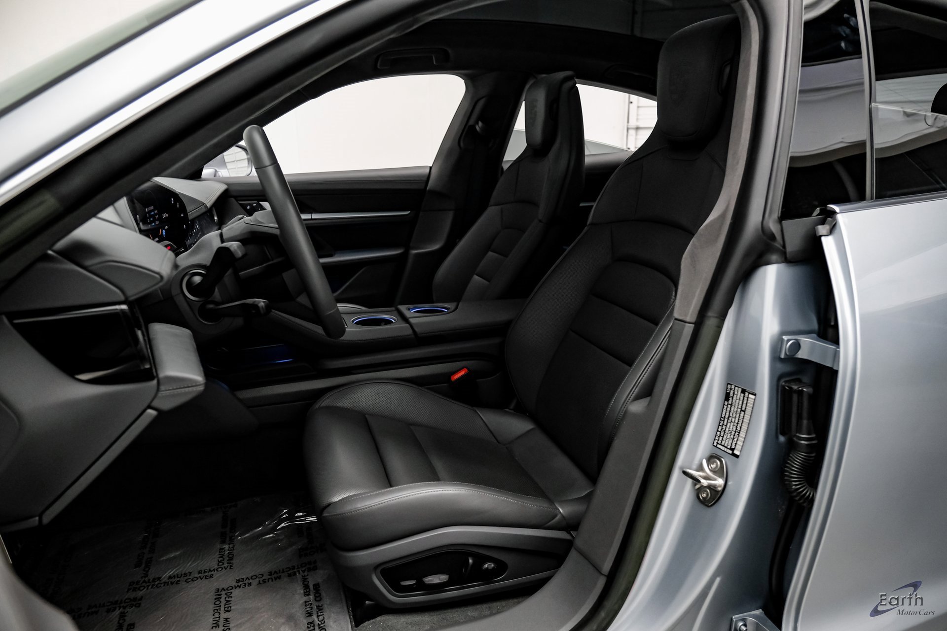 Used 2023 Porsche Taycan Turbo S w/ Premium Package image 33