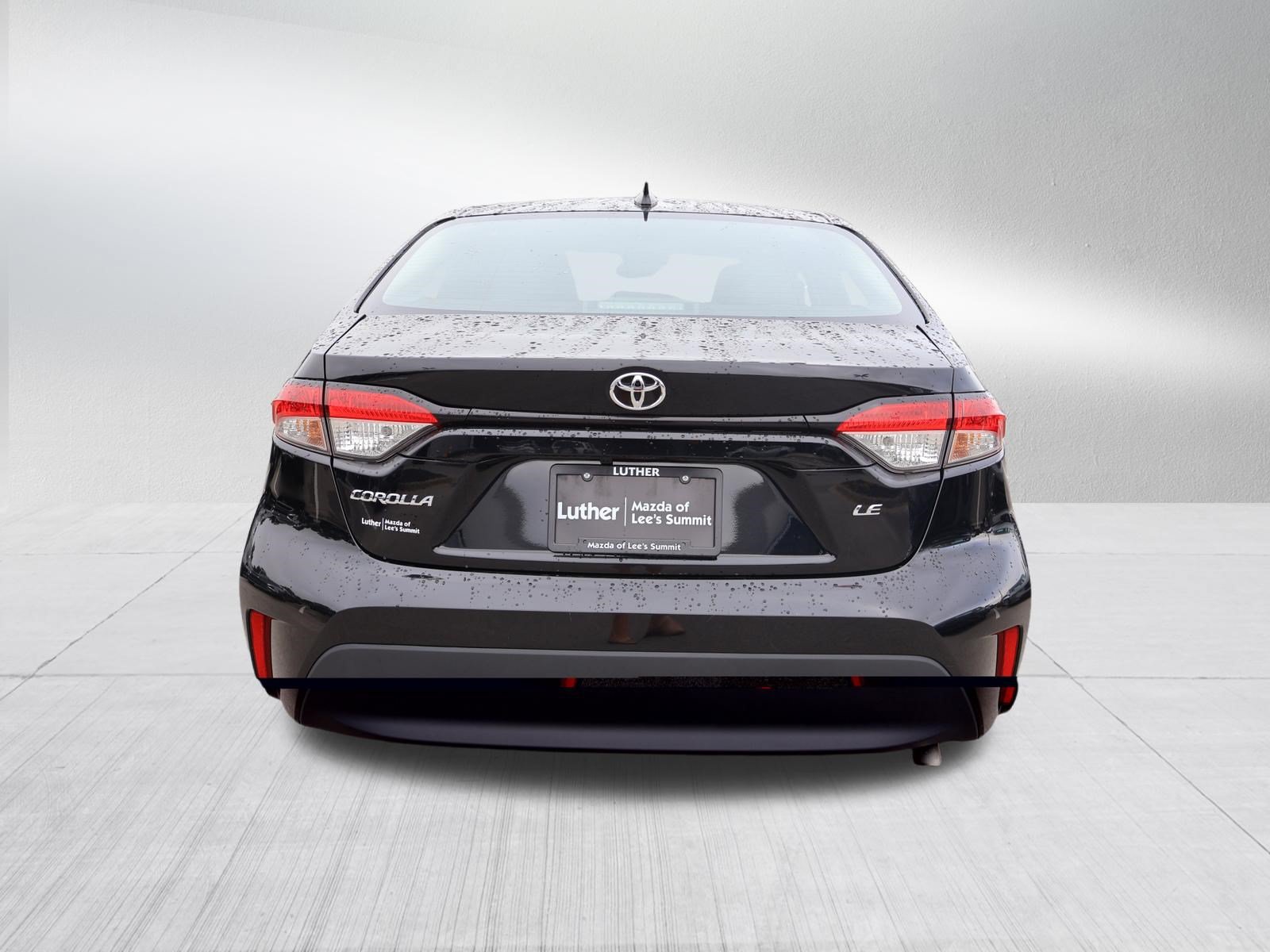 Used 2025 Toyota Corolla LE FWD image 6