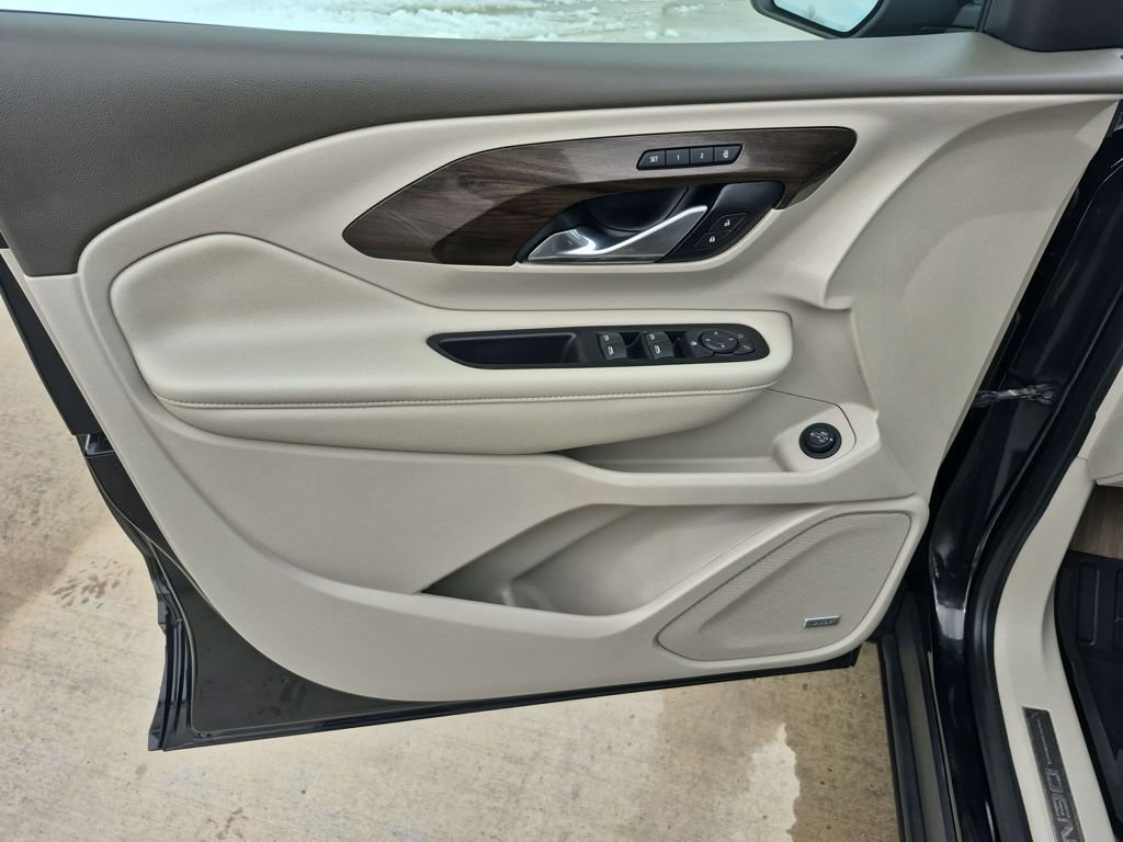 Used 2020 GMC Terrain Denali w/ Denali Premium Package image 10