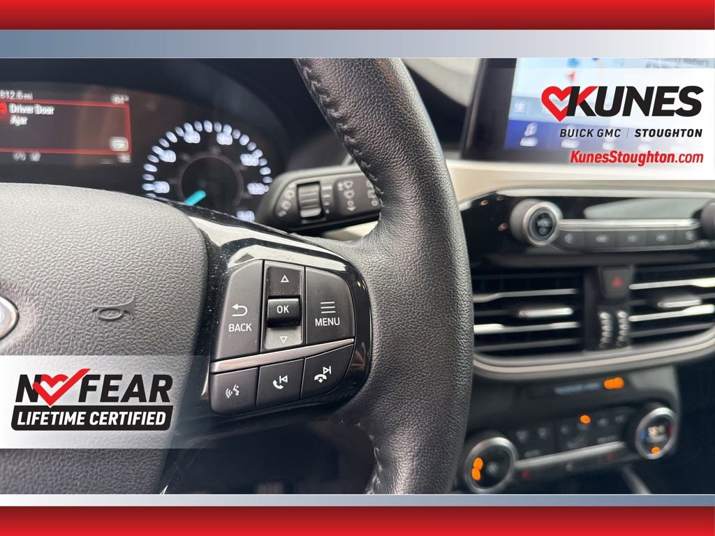 Used 2021 Ford Escape SE w/ SE Sport Appearance Package image 28