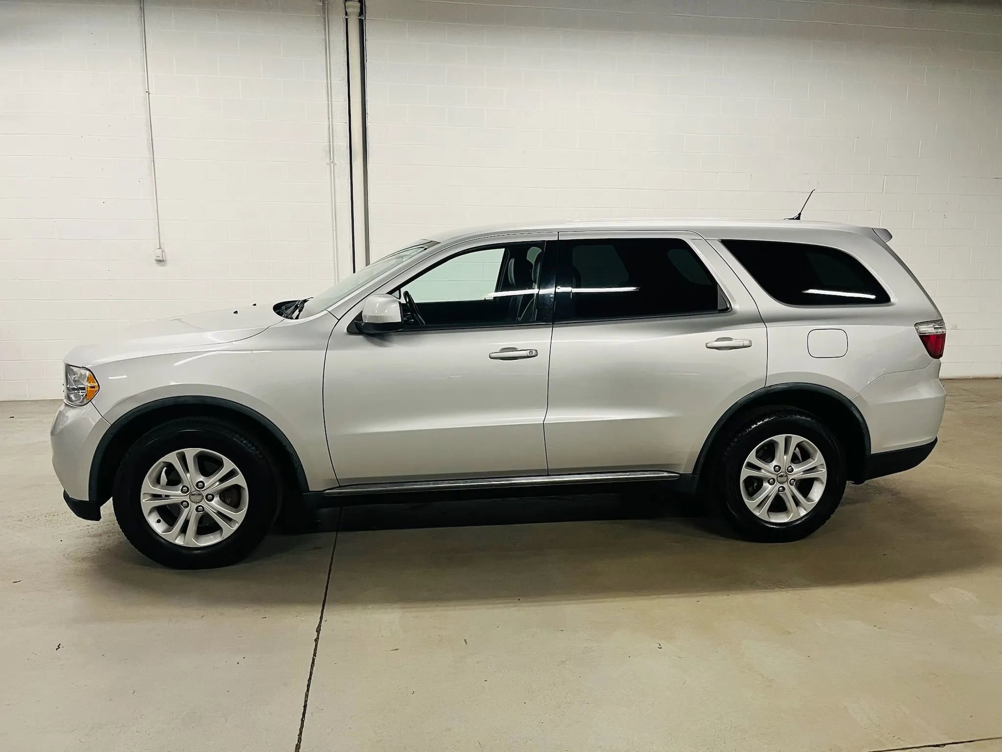 Used 2011 Dodge Durango Express w/ Popular Equipment Group image 4