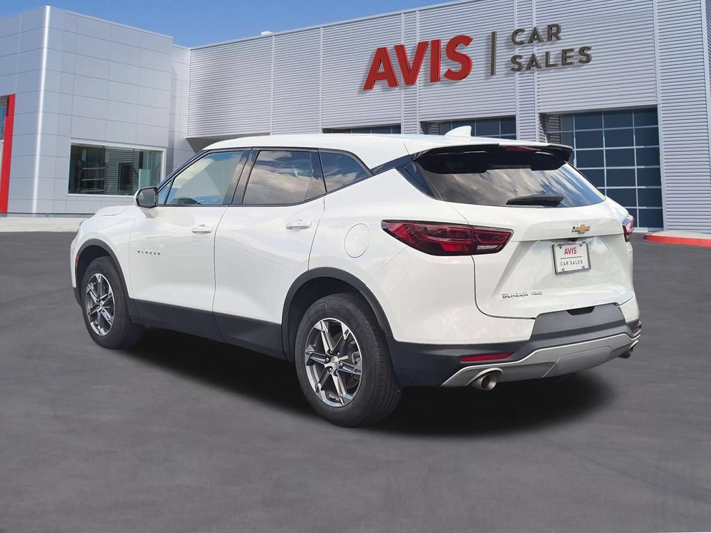 Used 2025 Chevrolet Blazer LT AWD/4WD image 9