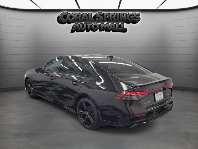 Used 2023 Honda Accord Sport image 4