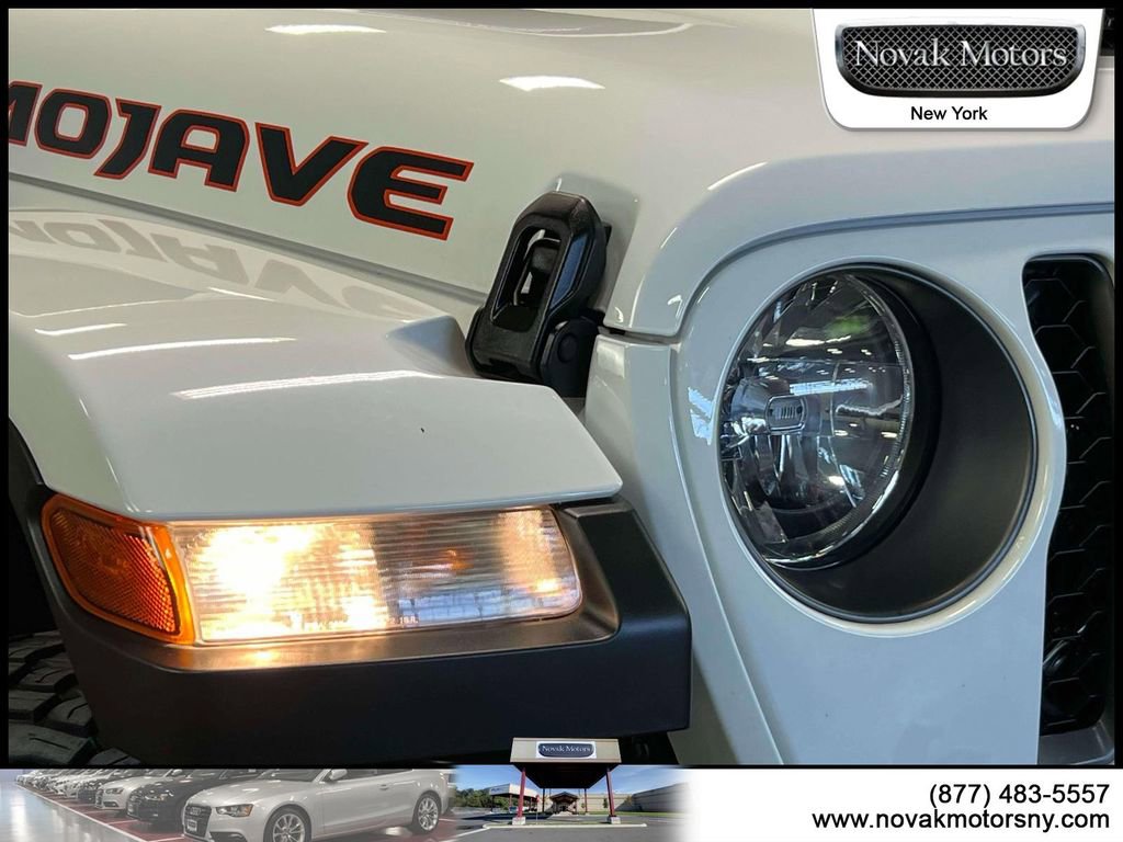 Used 2022 Jeep Gladiator Mojave w/ Cold Weather Group image 10