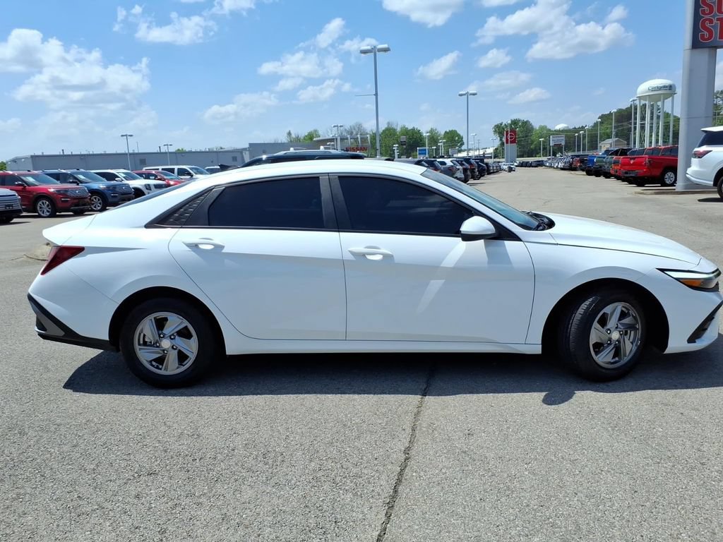 Used 2025 Hyundai Elantra SE FWD video 2