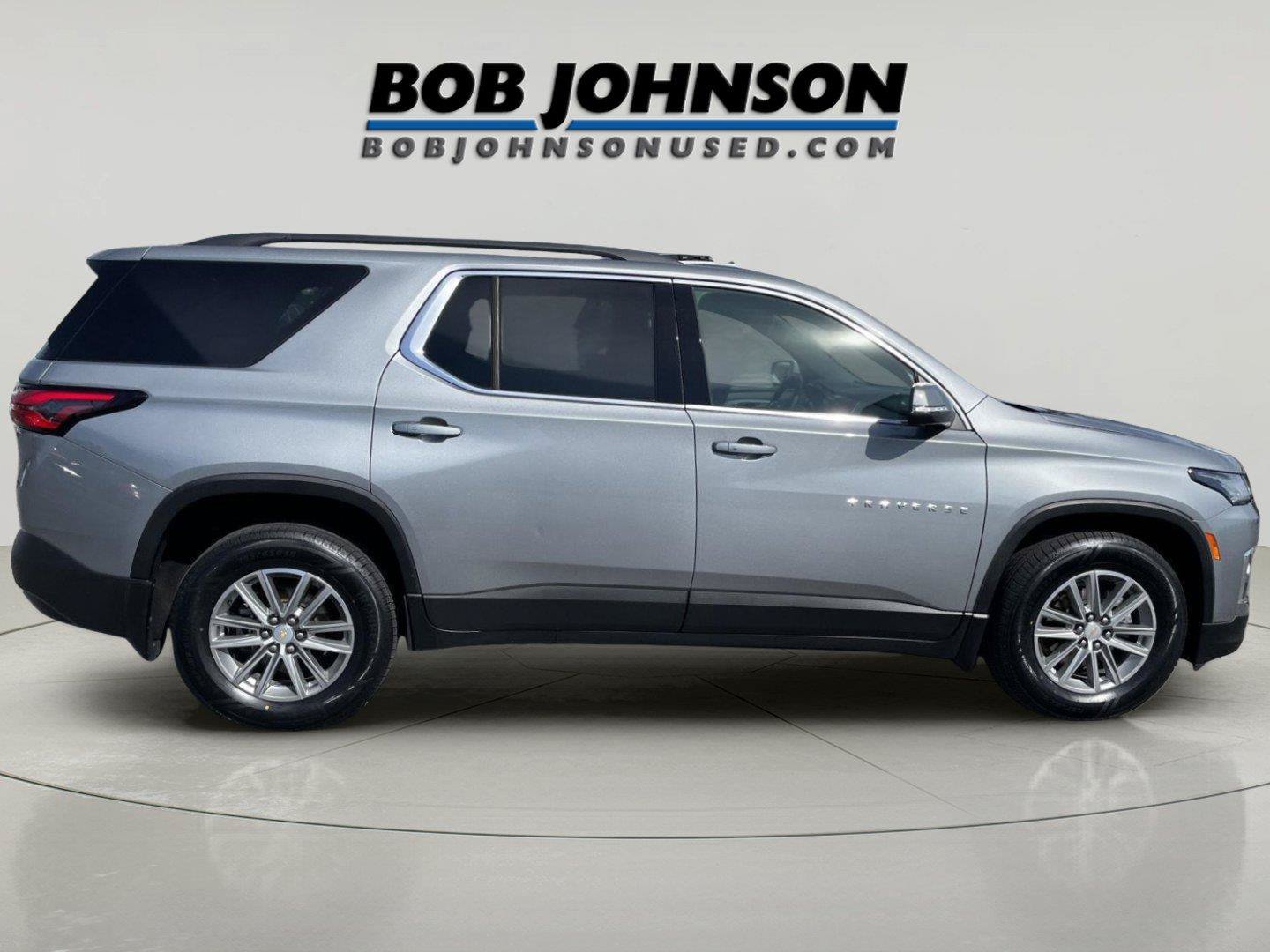 Used 2023 Chevrolet Traverse LT AWD/4WD image 2