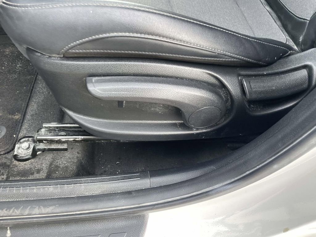 Used 2023 Kia Seltos S image 30