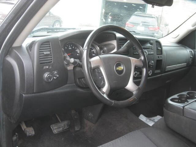 Used 2010 Chevrolet Silverado 1500 LT image 10