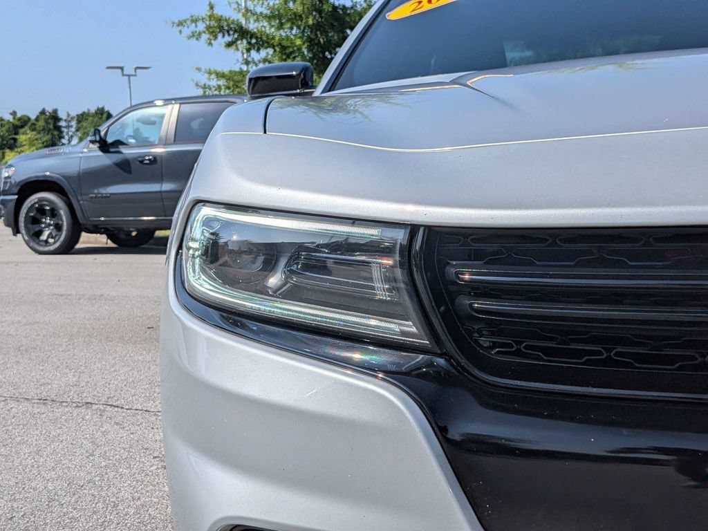 Used 2022 Dodge Charger SXT w/ Blacktop Package RWD image 9
