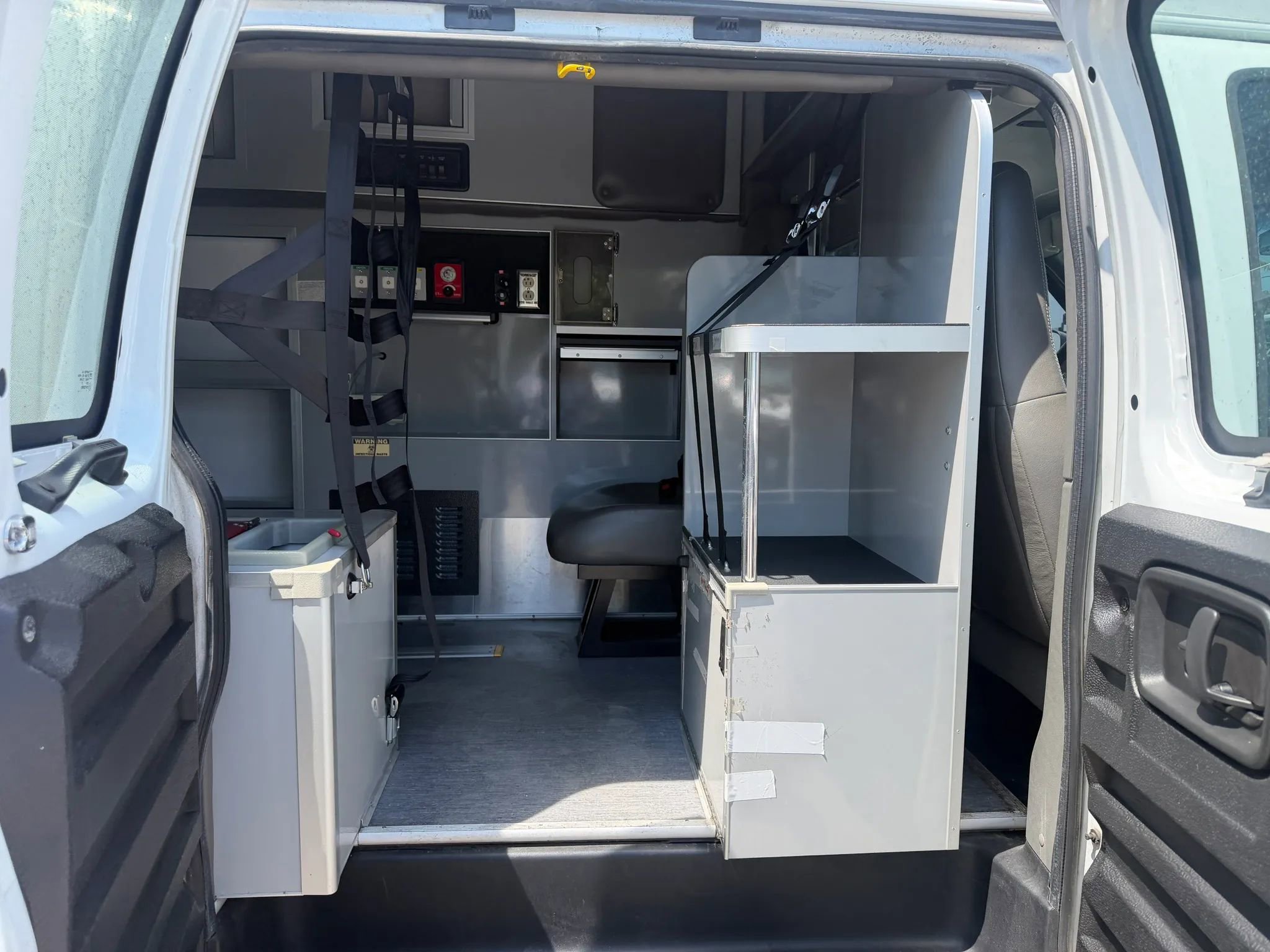 Used 2016 Chevrolet Express 3500 Extended w/ Ambulance Package RWD image 12