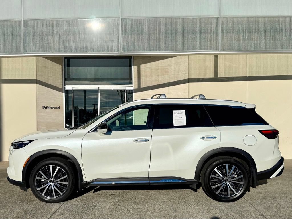 Certified 2024 INFINITI QX60 Sensory w/ Cargo Package AWD/4WD image 2
