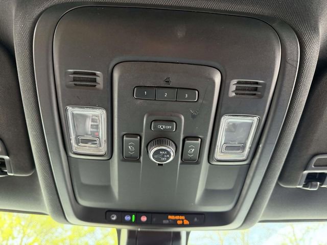 Certified 2022 Chevrolet Tahoe RST w/ Luxury Package AWD/4WD image 31
