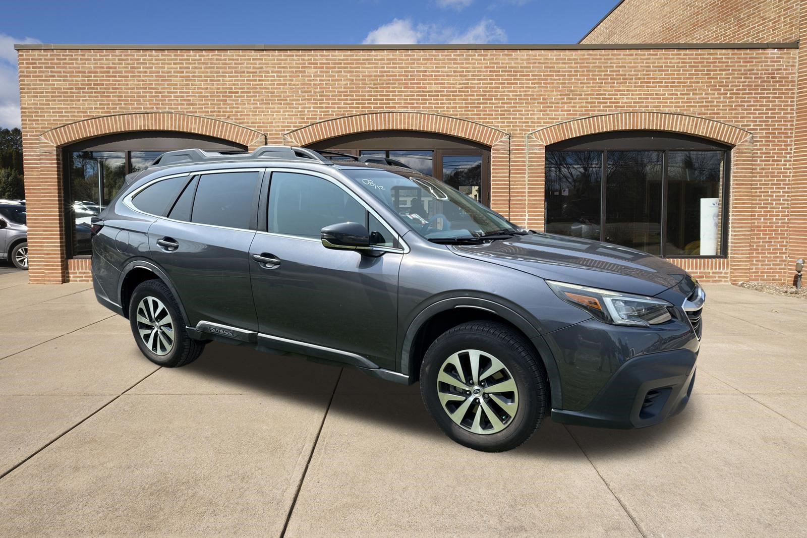 Used 2020 Subaru Outback Premium w/ Popular Package #1 AWD/4WD image 1