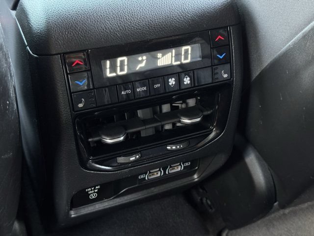 Used 2023 Jeep Grand Cherokee Overland w/ Luxury Tech Group IV RWD image 30