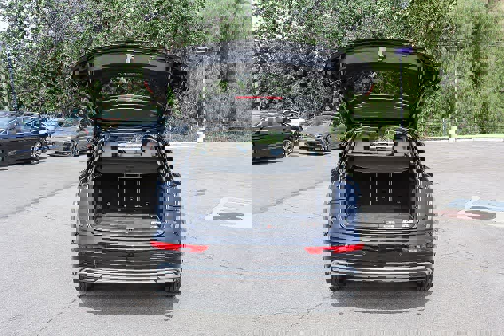 Used 2022 Audi Q5 2.0T Premium Plus w/ Premium Plus Package image 26