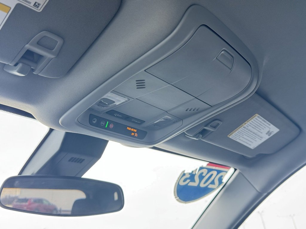 Used 2023 Chevrolet Equinox LT image 29