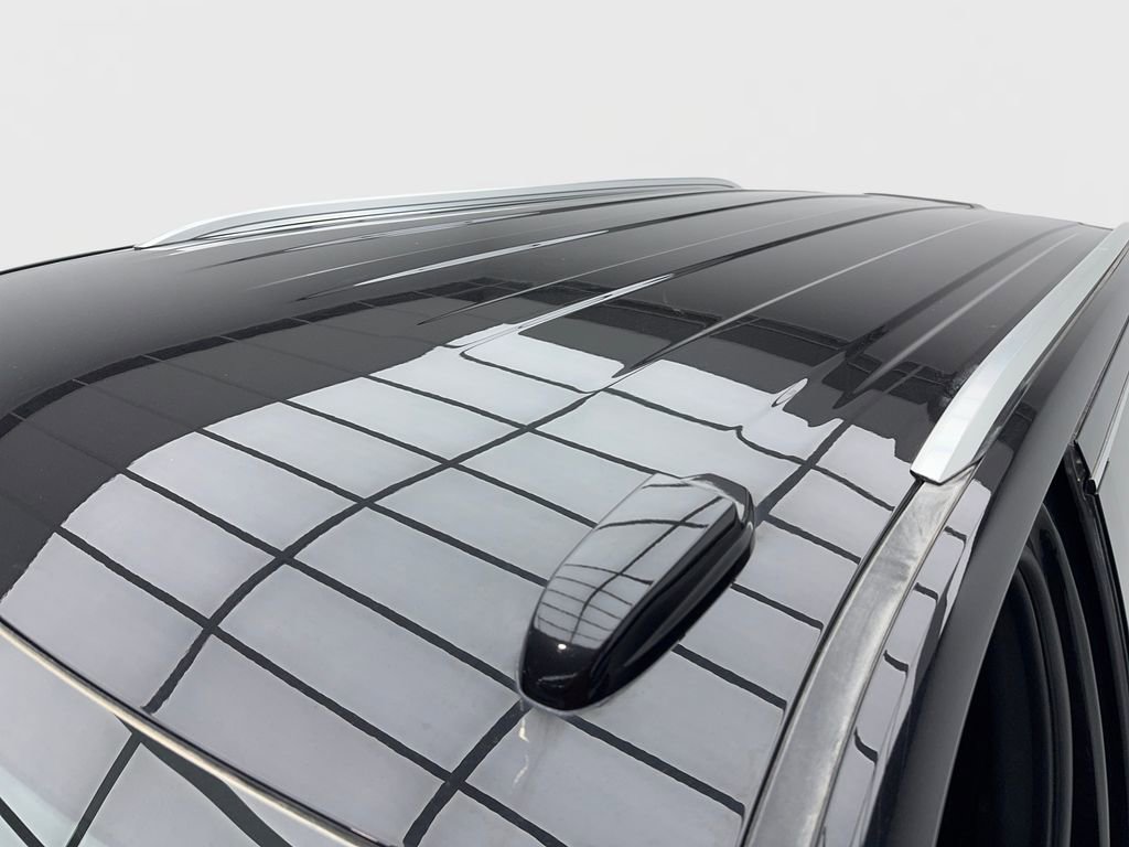 Used 2025 GMC Yukon Denali AWD/4WD image 14