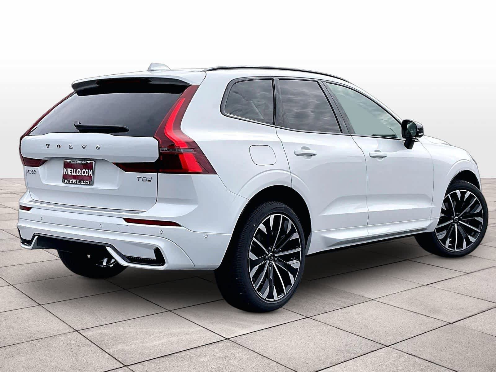 New 2026 Volvo XC60 T8 Ultra w/ Protection Package Premier AWD/4WD image 4