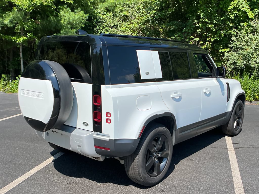 Used 2023 Land Rover Defender 110 SE AWD/4WD image 5