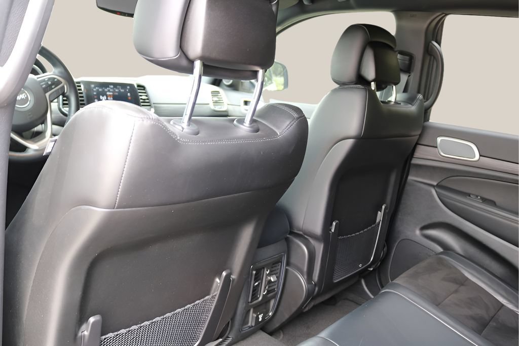 Used 2022 Jeep Grand Cherokee Laredo X RWD image 18