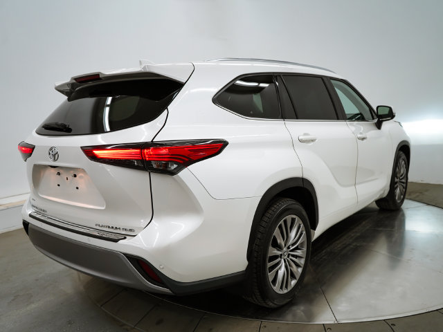 Used 2021 Toyota Highlander Platinum AWD/4WD image 6