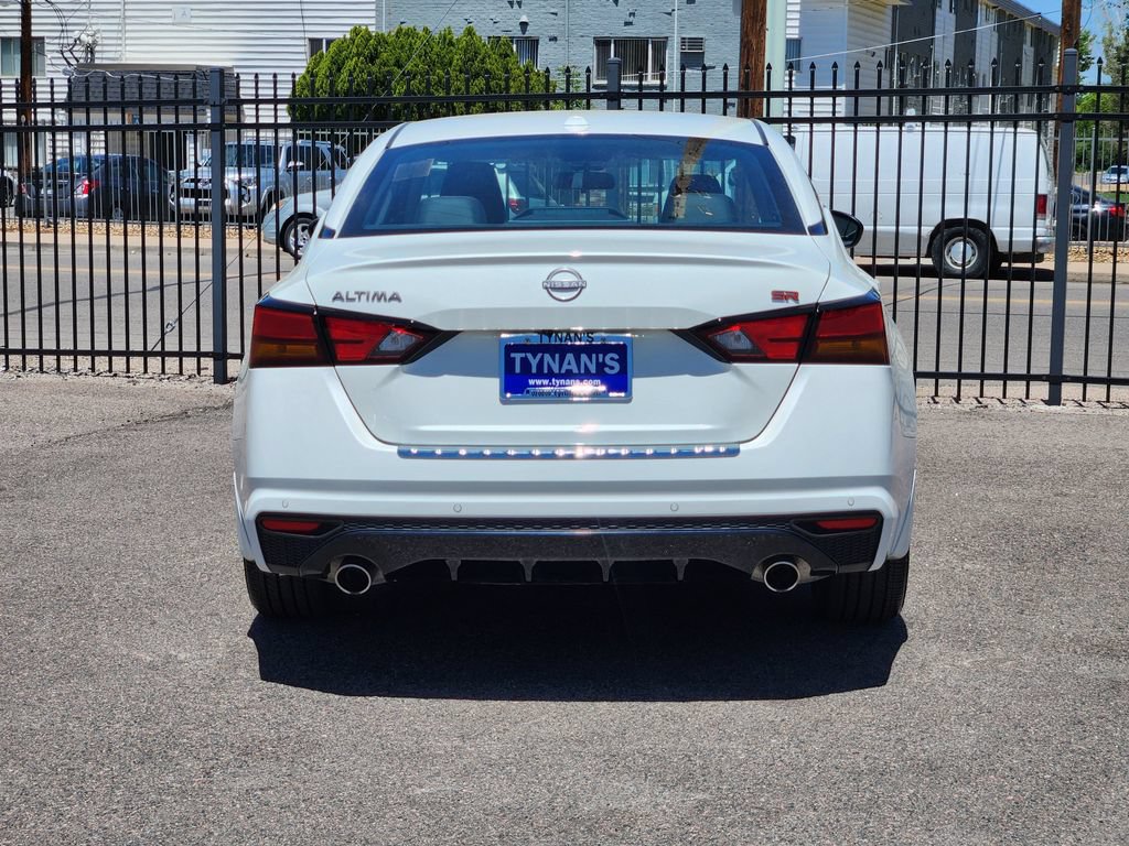 Used 2023 Nissan Altima 2.5 SR w/ SR Premium Package FWD image 6