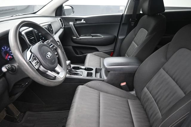 Used 2020 Kia Sportage LX AWD/4WD image 16