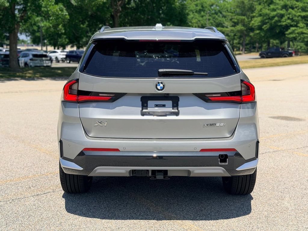New 2026 BMW X1 xDrive28i w/ Technology Package AWD/4WD image 5