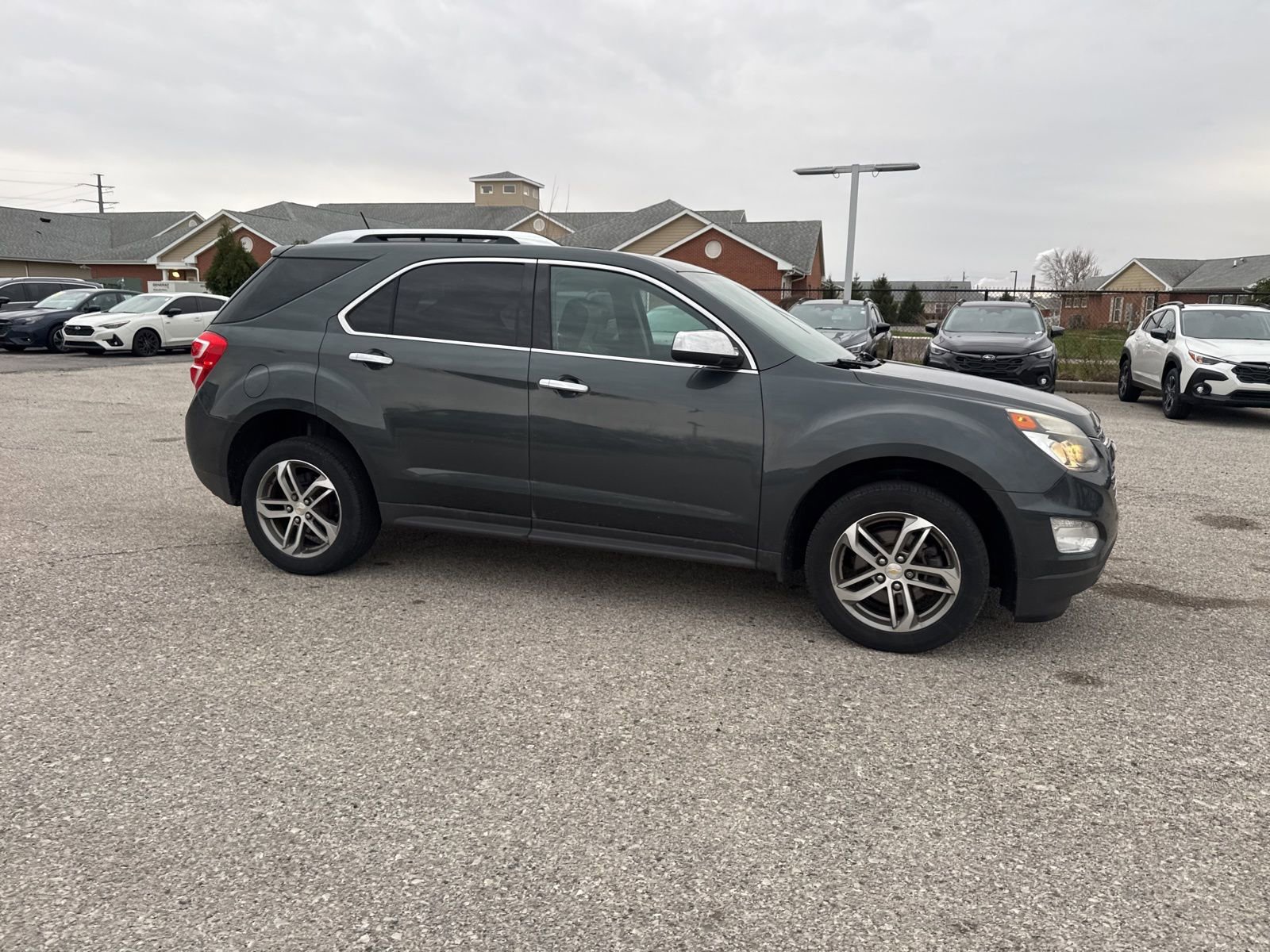 Used 2017 Chevrolet Equinox Premier w/ Enhanced Convenience Package image 10