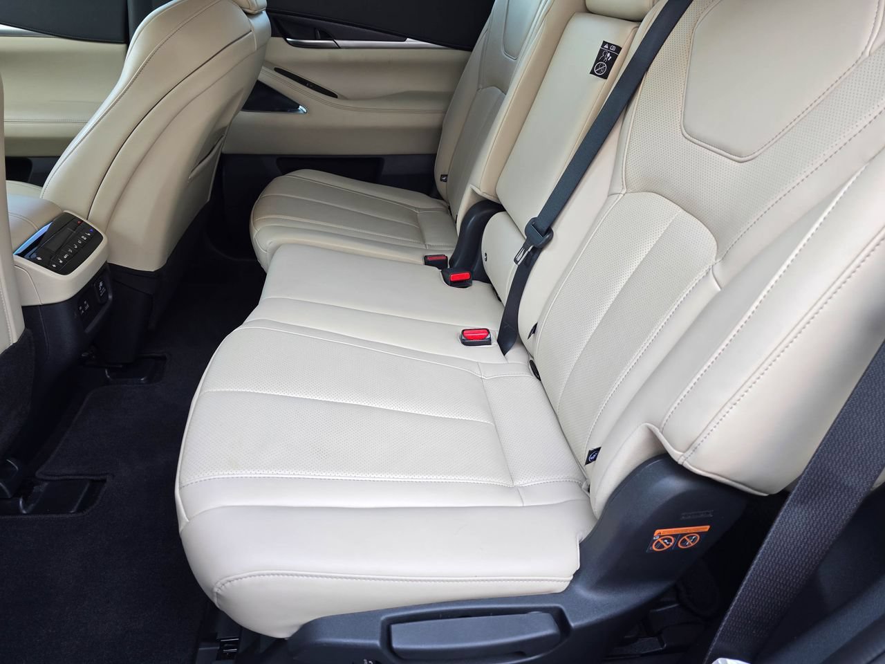 Used 2025 INFINITI QX60 Sensory w/ Vision Package AWD/4WD image 35