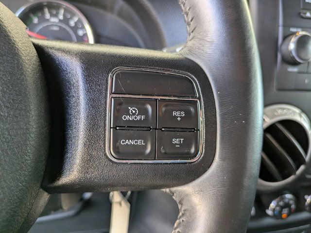 Used 2018 Jeep Wrangler Sahara w/ Connectivity Group image 19
