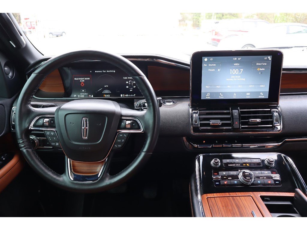 Used 2019 Lincoln Navigator Reserve image 34