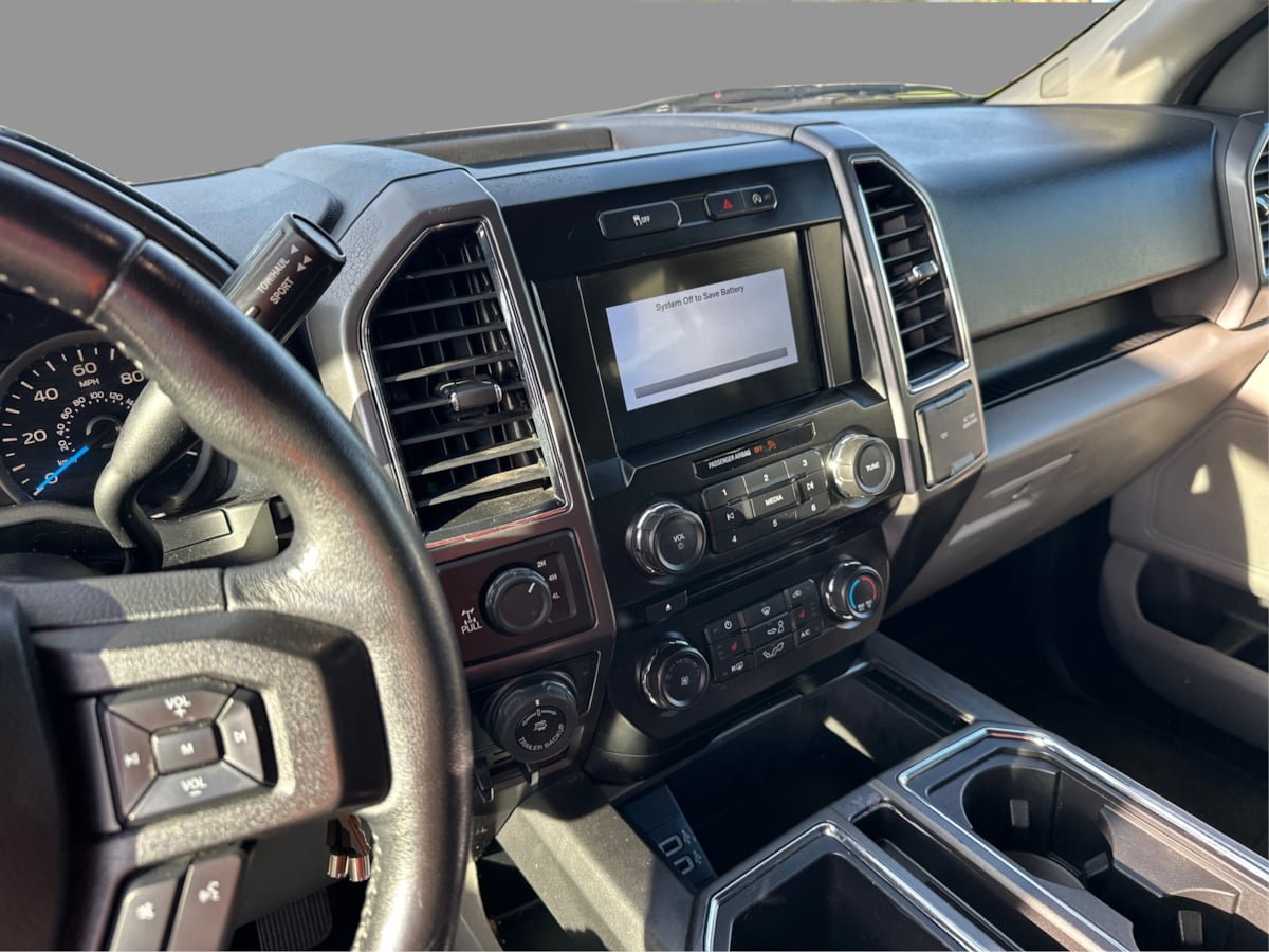 Used 2017 Ford F150 XLT w/ Equipment Group 302A Luxury AWD/4WD image 40