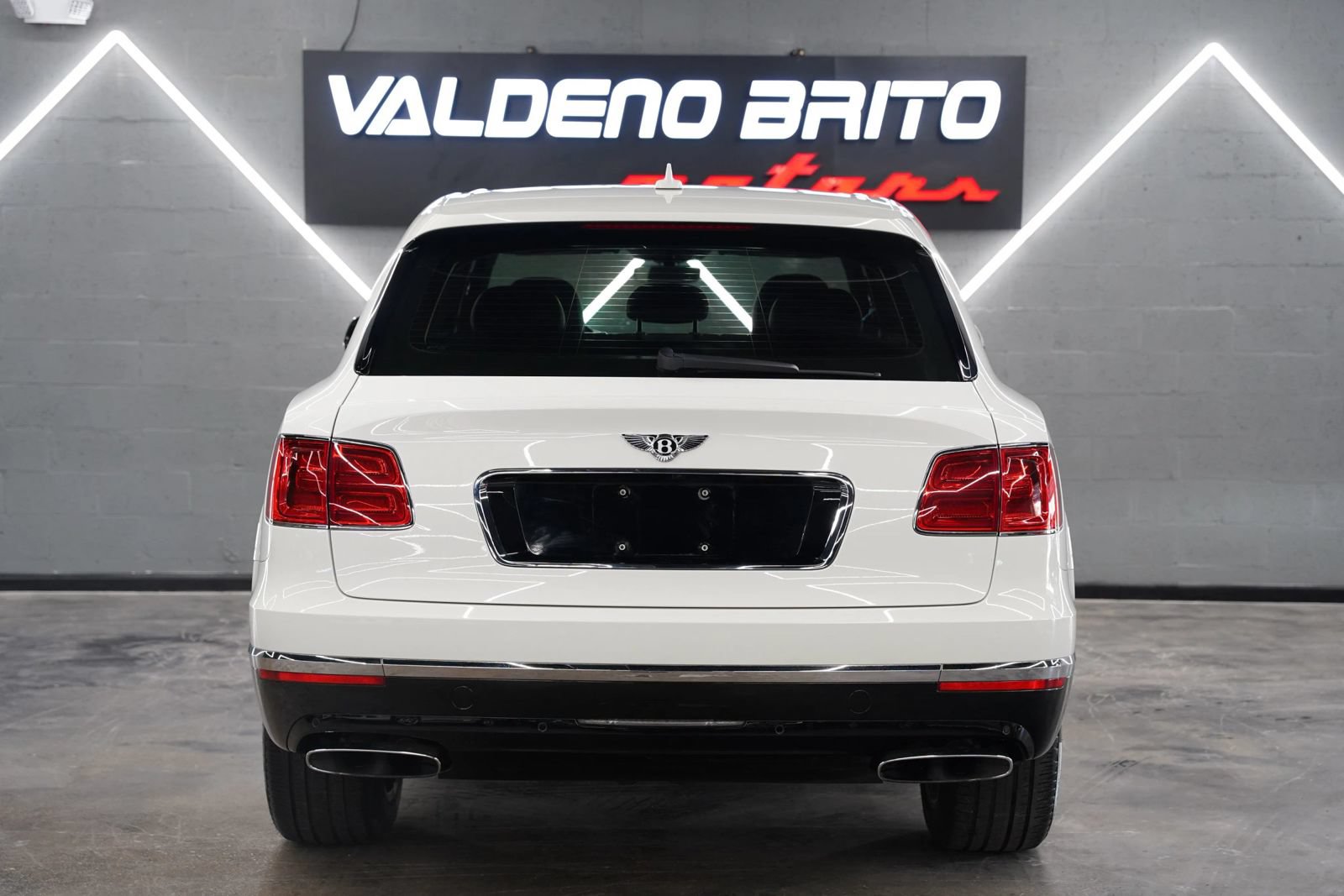 Used 2018 Bentley Bentayga Onyx Edition AWD/4WD image 21