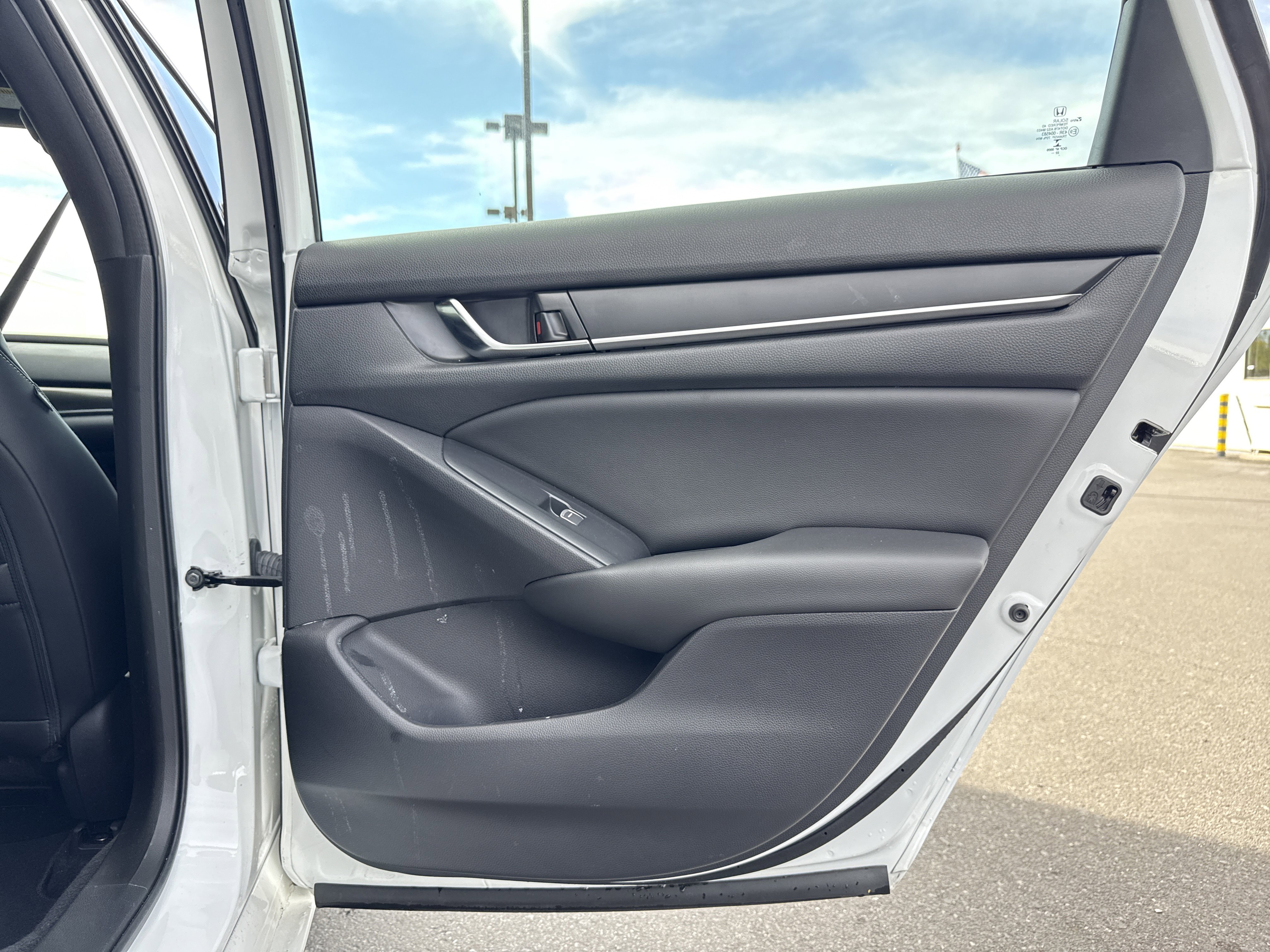 Used 2022 Honda Accord Sport image 38