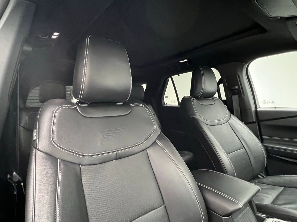 Used 2023 Ford Explorer ST w/ Equipment Group 401A image 7