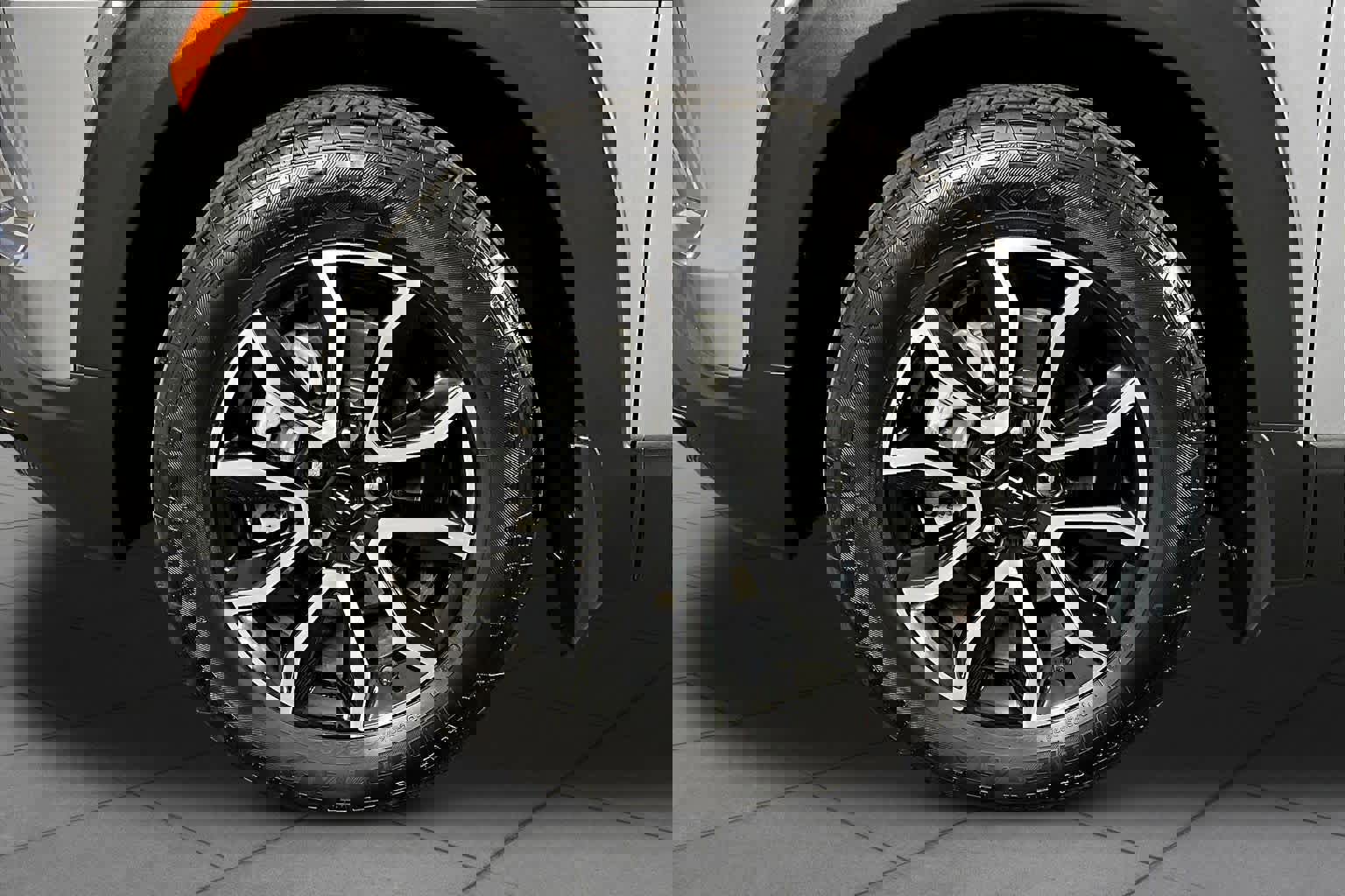 Used 2025 Chevrolet TrailBlazer ACTIV w/ Convenience Package image 11