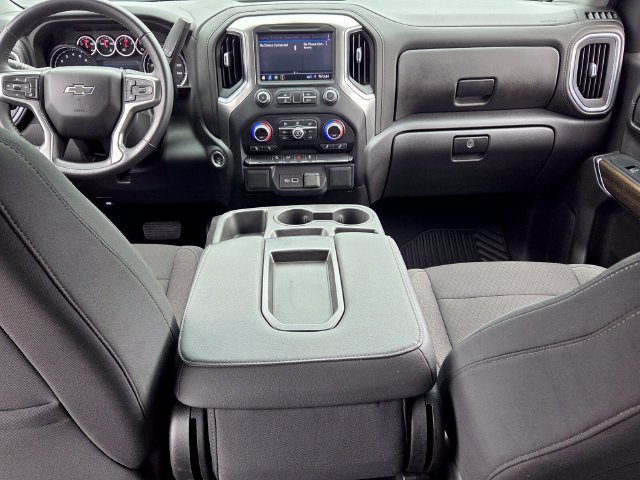 Used 2022 Chevrolet Silverado 1500 RST w/ LPO, Blackout Package AWD/4WD image 8
