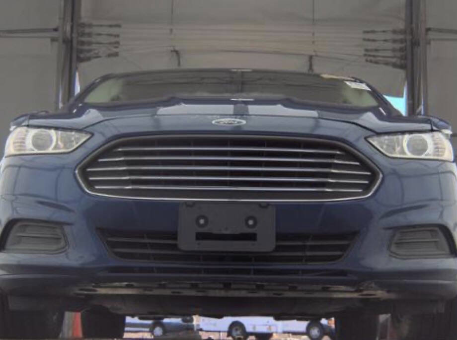 Used 2016 Ford Fusion SE FWD image 13