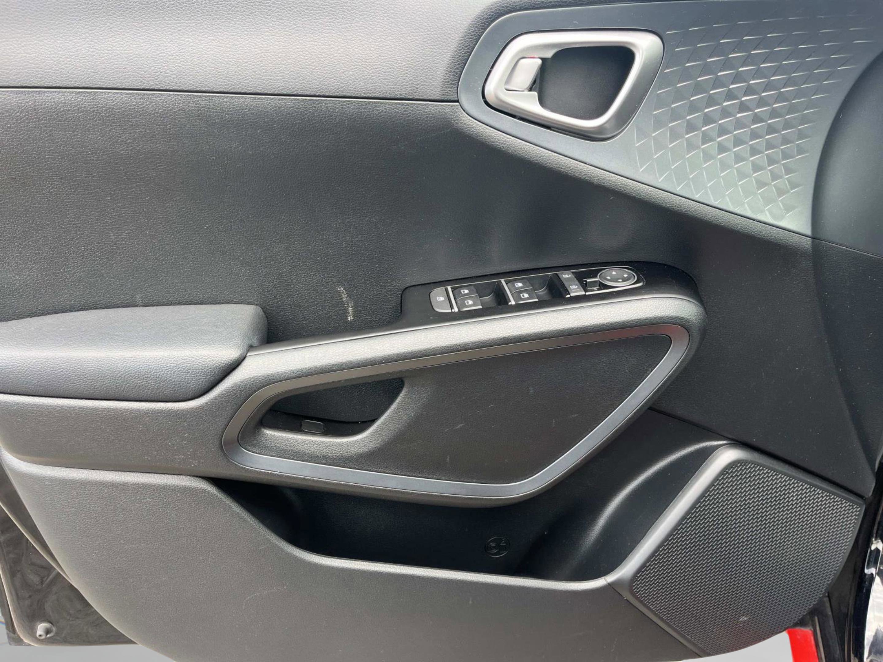 Used 2022 Kia Soul GT-Line FWD image 21