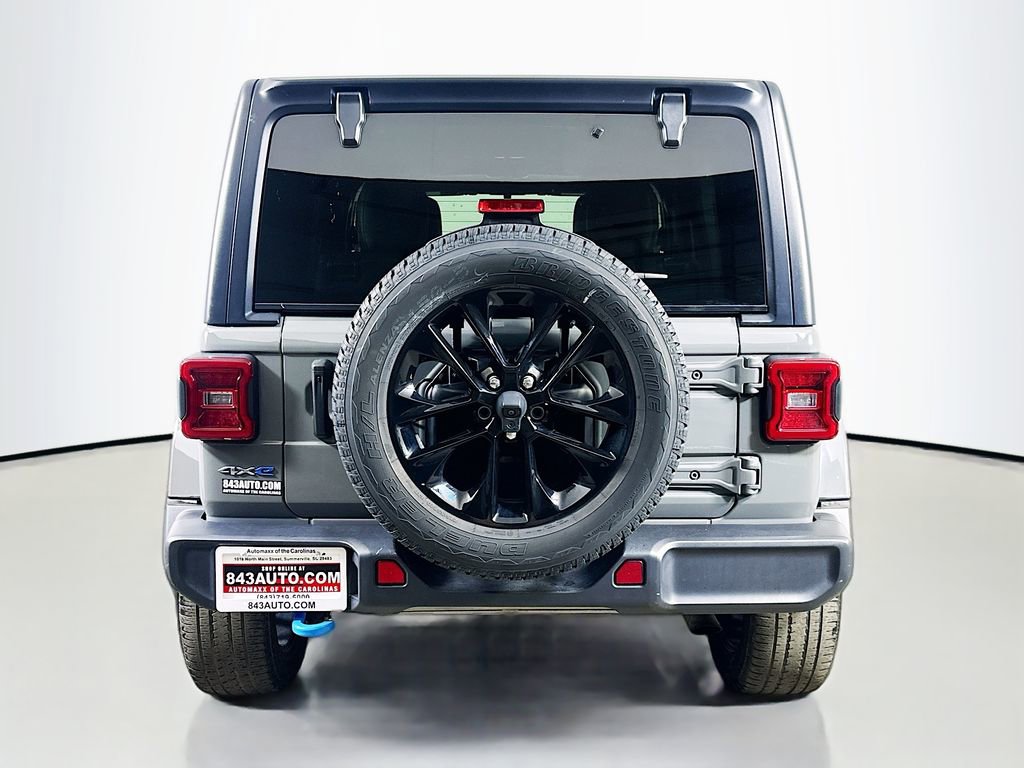 Used 2023 Jeep Wrangler Unlimited Sahara AWD/4WD image 6